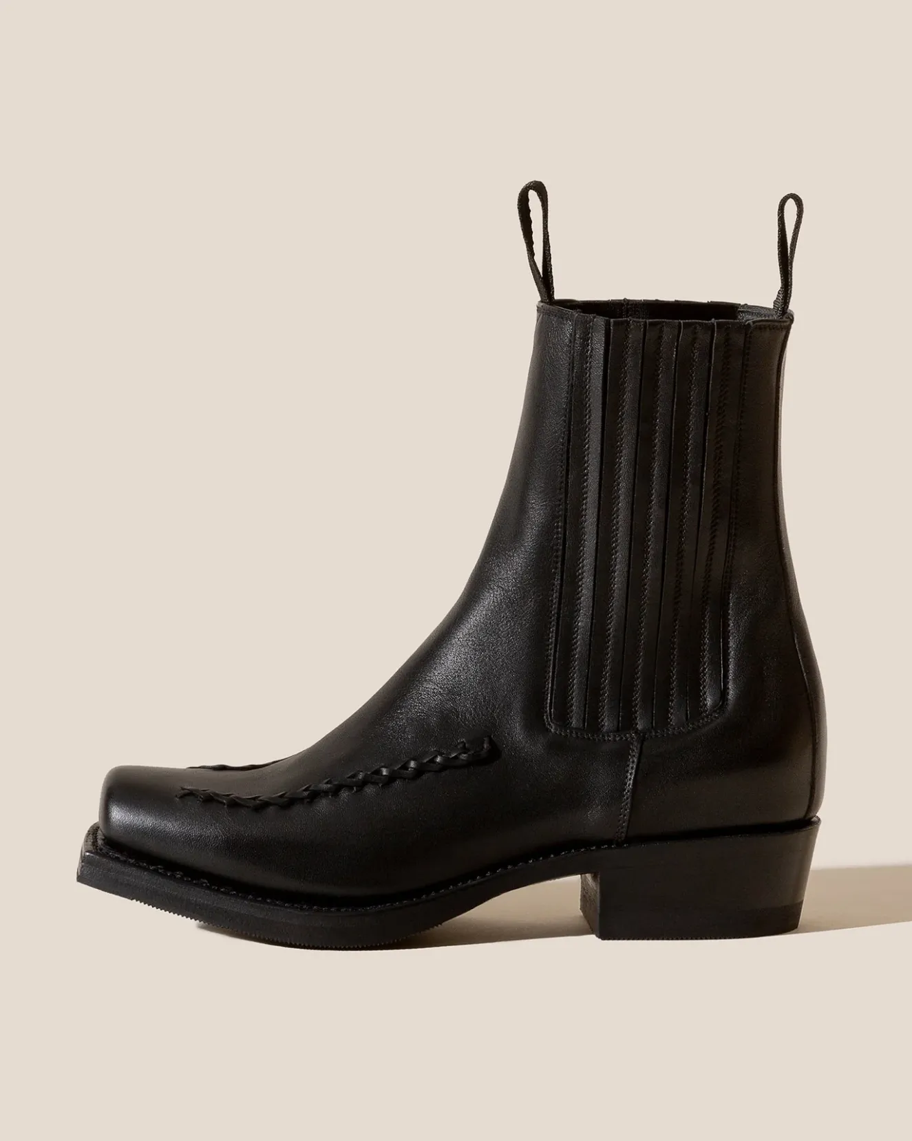 Agulla>Hereu Studio Fashion