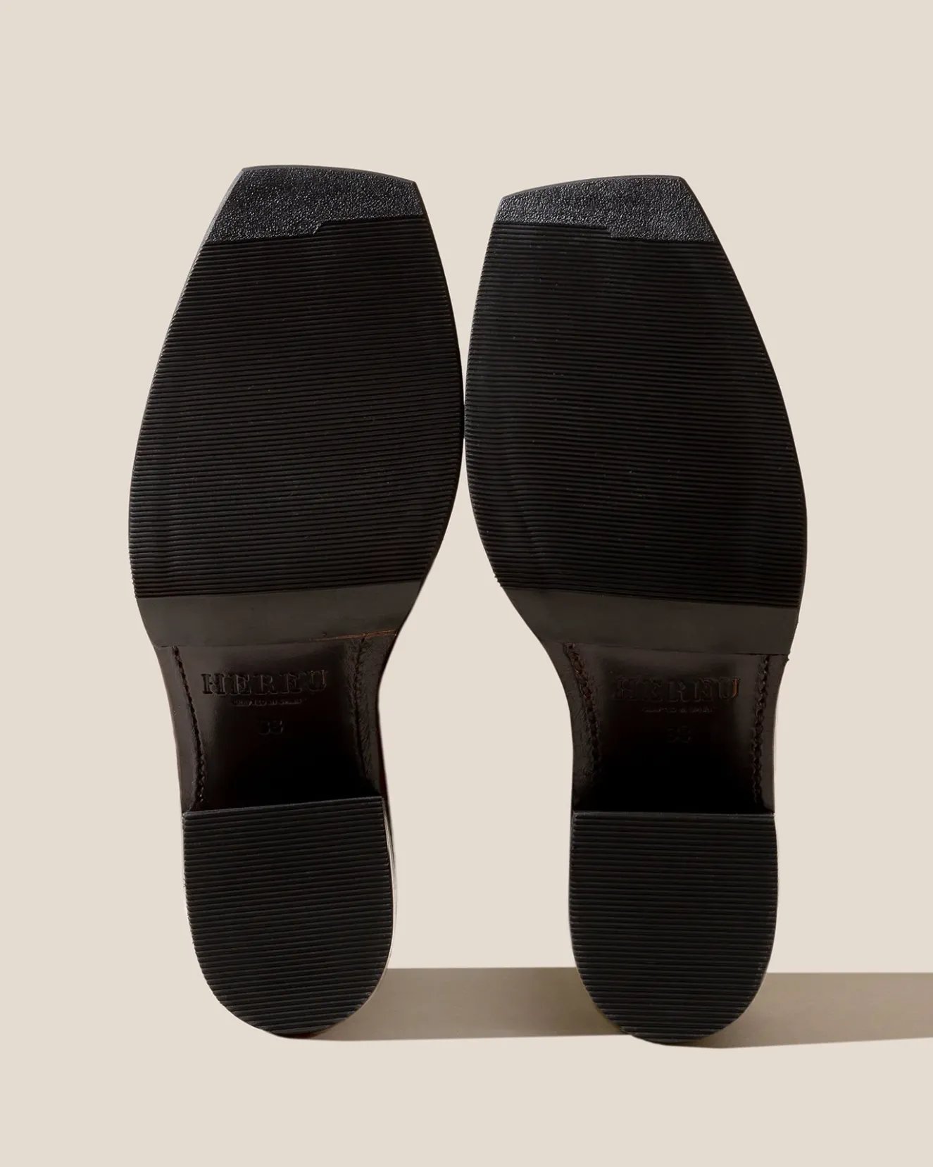 Agulla>Hereu Studio Fashion