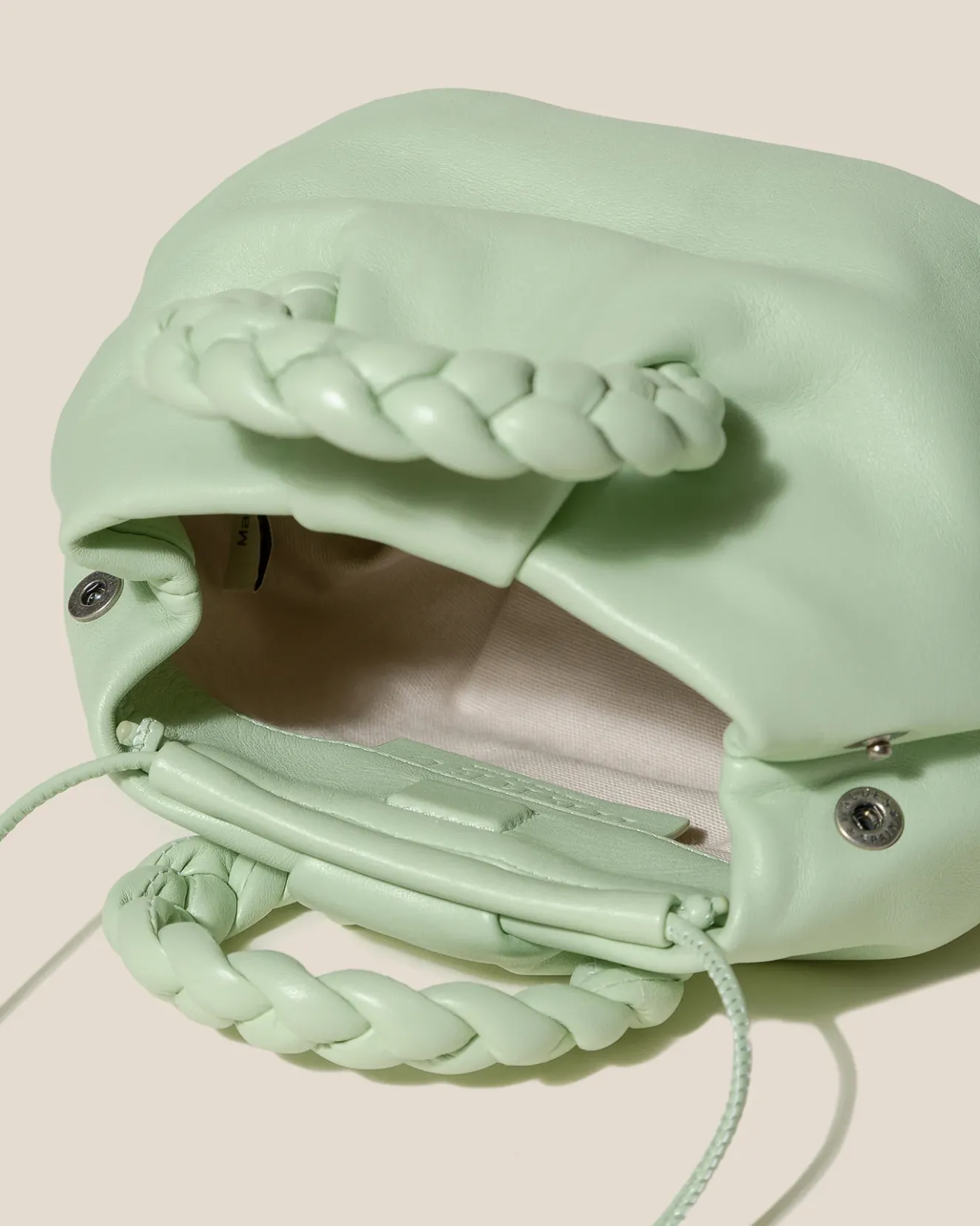 Bombon>Hereu Studio Hot