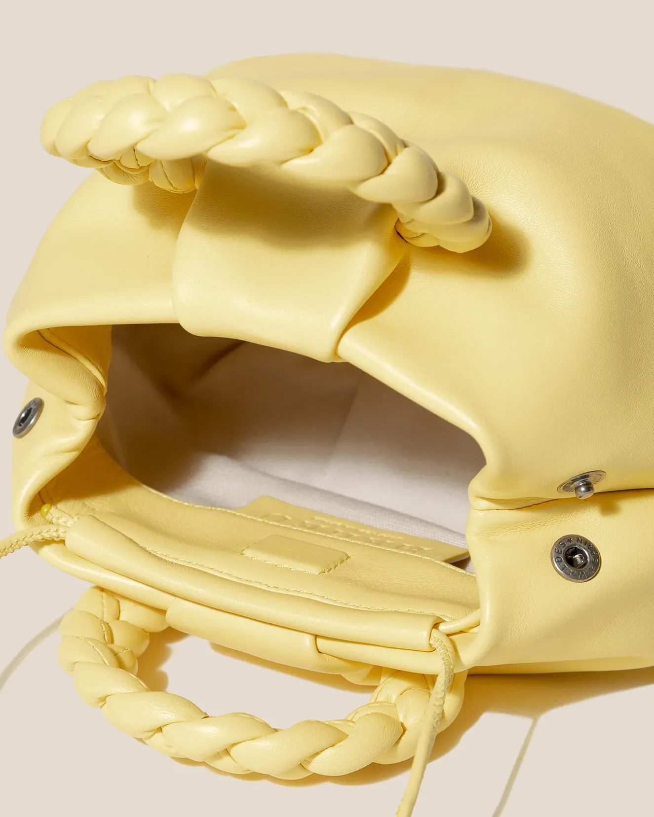 Bombon>Hereu Studio Fashion