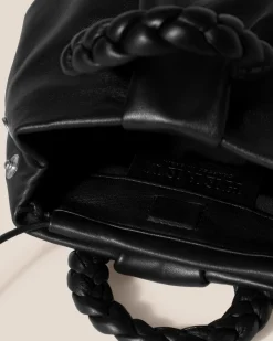 Bombon><noscript><img width=