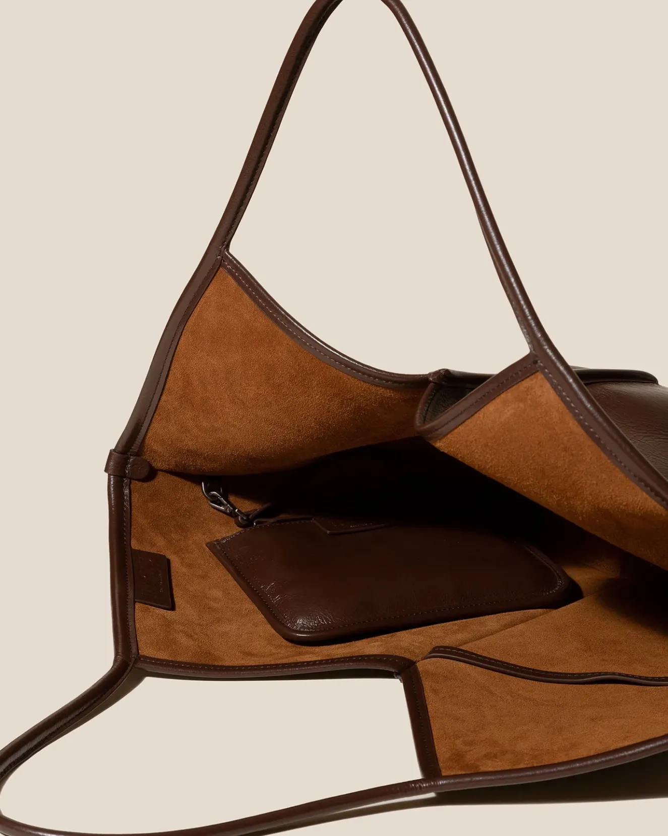 Calella Distressed>Hereu Studio Hot