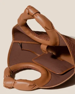 Castell Raffia><noscript><img width=