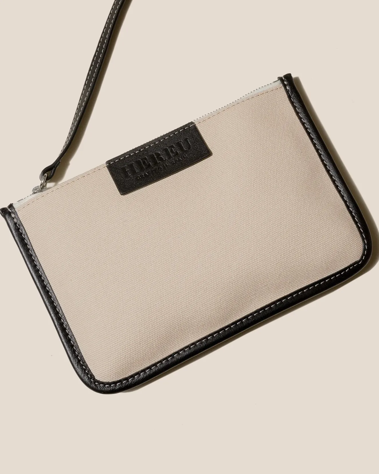 Duna>Hereu Studio Flash Sale