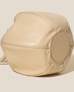 Globul Distressed><noscript><img width=