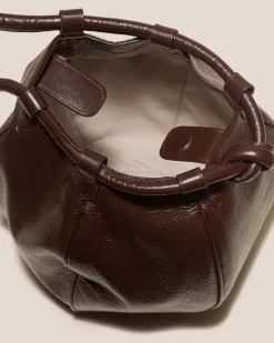 Globul Distressed><noscript><img width=