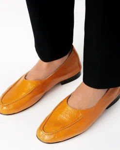 Juliol Crinkled Glossy><noscript><img width=