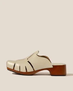 Licia>Hereu Studio Hot