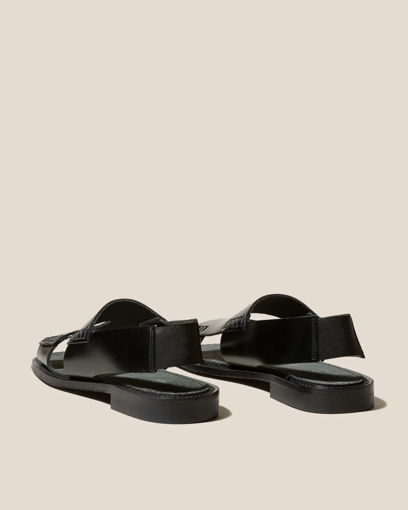 Llaut Square>Hereu Studio Fashion